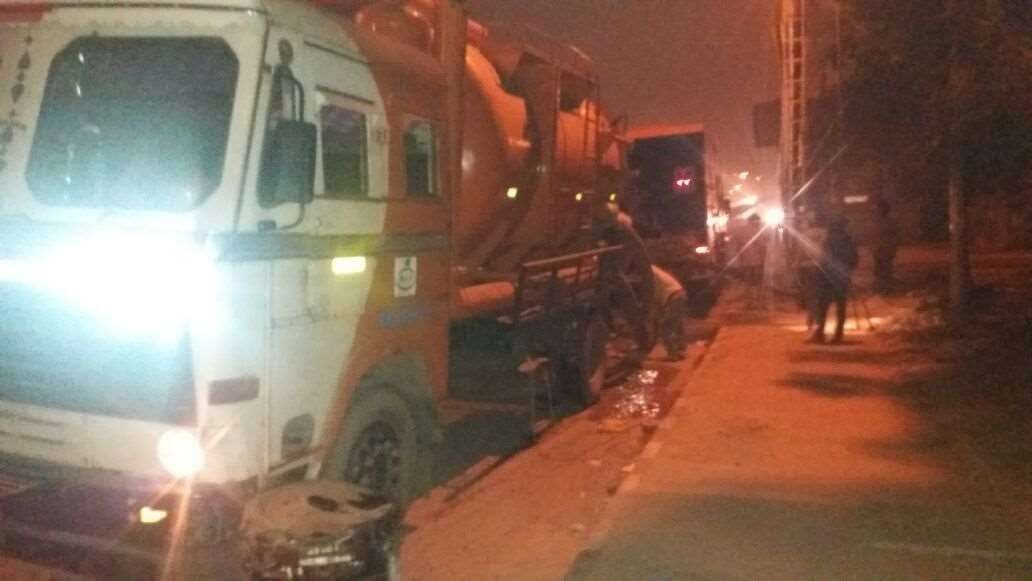 Desilting tankers on night duty